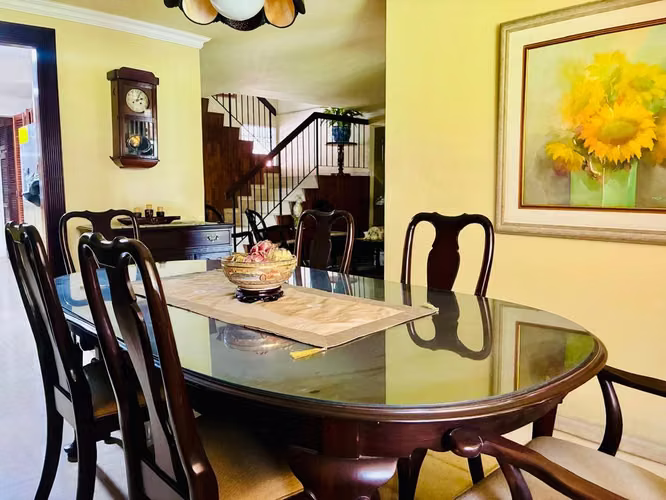 Venta de cálida casa con patio, terraza y depósito en Altos de La Loma – Pueblo Nuevo - Imagen 5