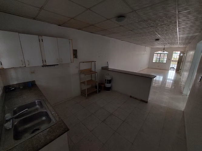 VENDO O ALQUILO CASA CON OPCIÓN A COMPRA VILLA DEL CARMEN LA CHORRERA  - Imagen 4