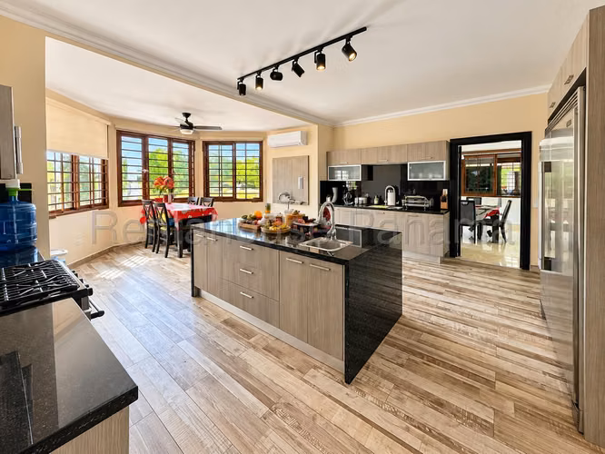 Se Vende Casa en Clayton YDU - Imagen 5