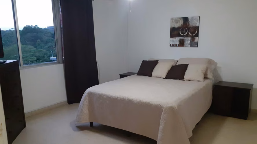LARGE AND BEAUTIFUL RENTAL APARTMENT IN THE GOLDEN, COMPLETELY FURNISHED