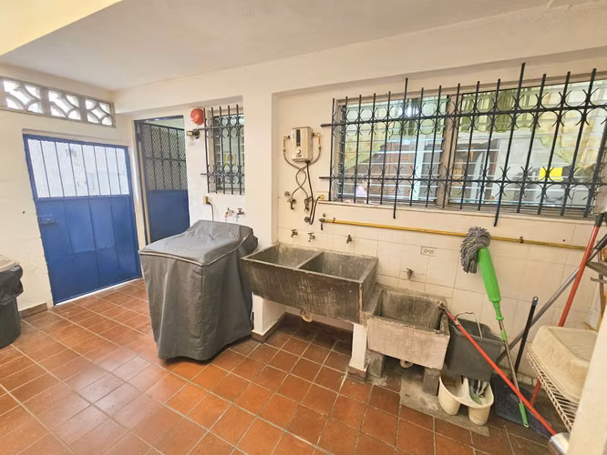 Venta de Casa en Esquina con Enorme Patio en Altos de La Loma - Pueblo Nuevo. Precio Negociable - Imagen 19