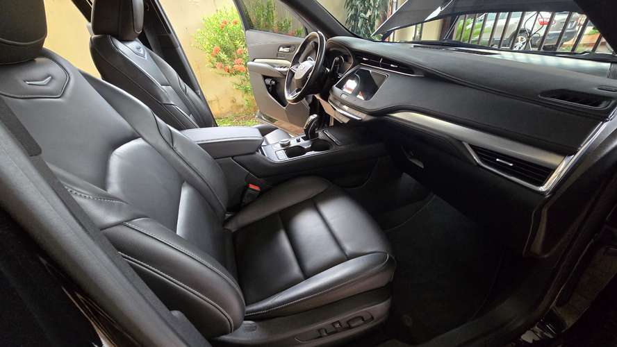 Cadillac XT4 top de gama full extras como nuevo