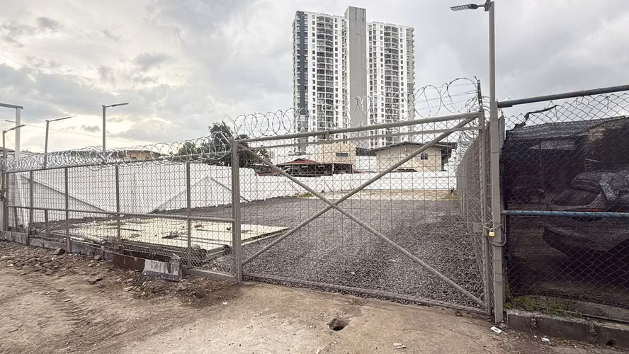 ALQUILER LOTE EN PARQUE LEFEVRE - Imagen 2