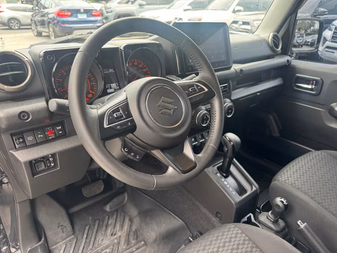 SUZUKI JIMNY 2025