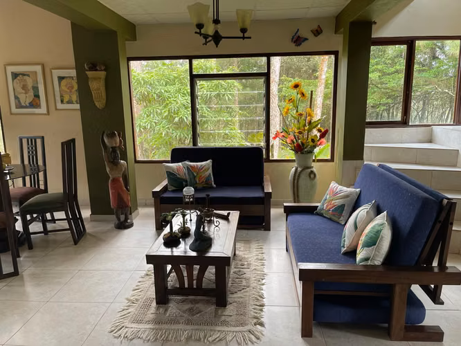 VENTA - HERMOSA CASA CON AMPLIO TERRENO EN CERRO AZUL (2,193 m²)   - Imagen 12
