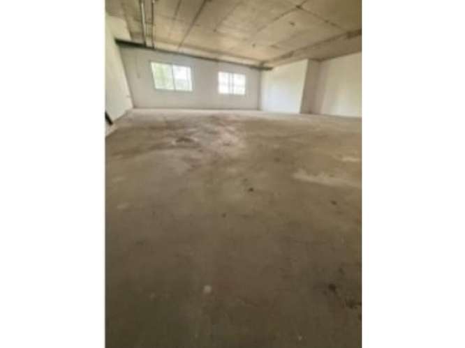 Se Alquila local comercial en Dream Plaza (CG)
