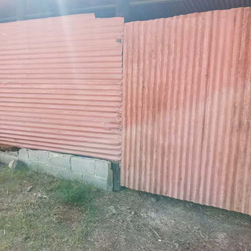 Se vende Finca ganadera apta para cultivos y desarrollo de plantas fotovoltaicas.