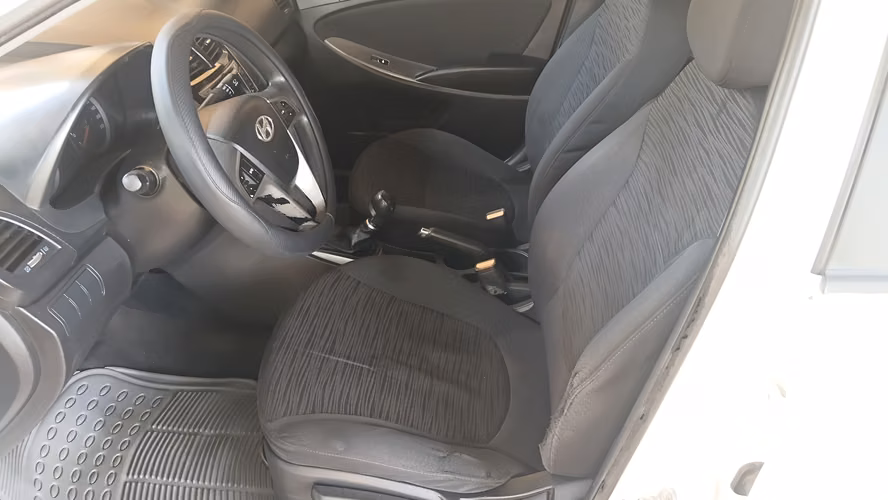Hyundai accent 2016 blanco, en muy buen estado  - Imagen 6