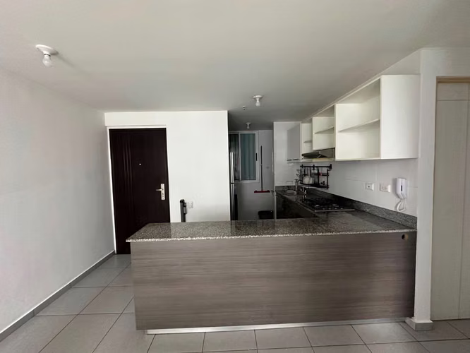 $875 Single Opportunity: Comfortable, Line Bland and Close To All