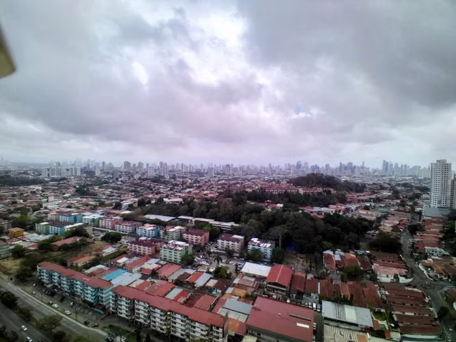 Alquiler Apartamento de lujo de 3Rec 2Baños Tumba muerto. VL.  - Imagen 3
