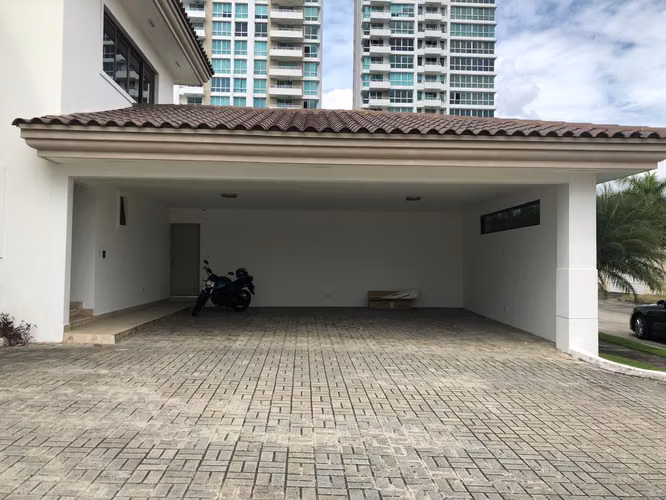 ALQUILER DE CASA EN COSTA DEL ESTE (TAMBIEN SE VENDE) - Imagen 11