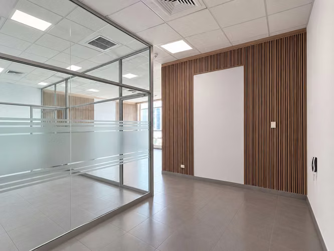  Oficina en Alquiler – 81.3 m² | 2 Estacionamientos - Imagen 2