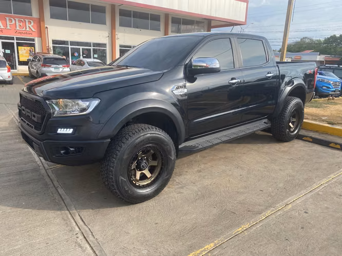 Ford Ranger full accesorios 4x4