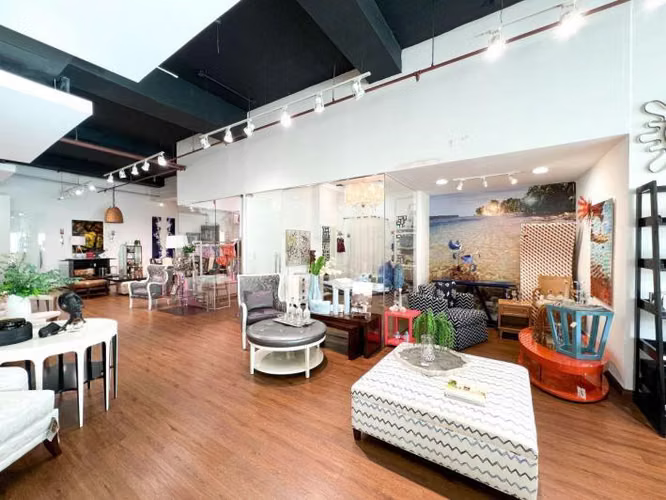 LOCAL SHOWROOM OFICINA  - Imagen 2