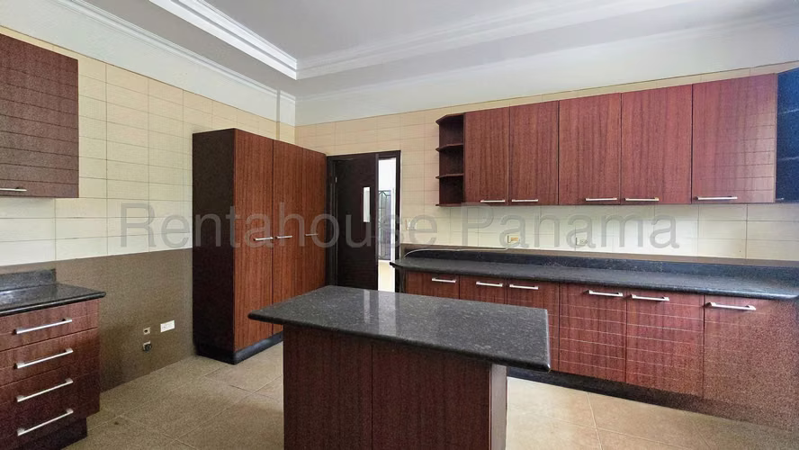 Venta de Casa en Altos de Panama Altos del Country CCO - Imagen 10