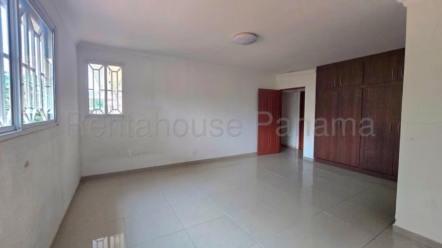 Venta de Casa en Altos de Panama Altos del Country CCO - Imagen 11