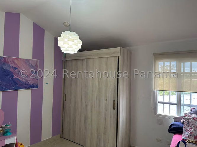 Venta de Casa Semi-amoblada en Chorrera Rolling Hills EC - Imagen 5