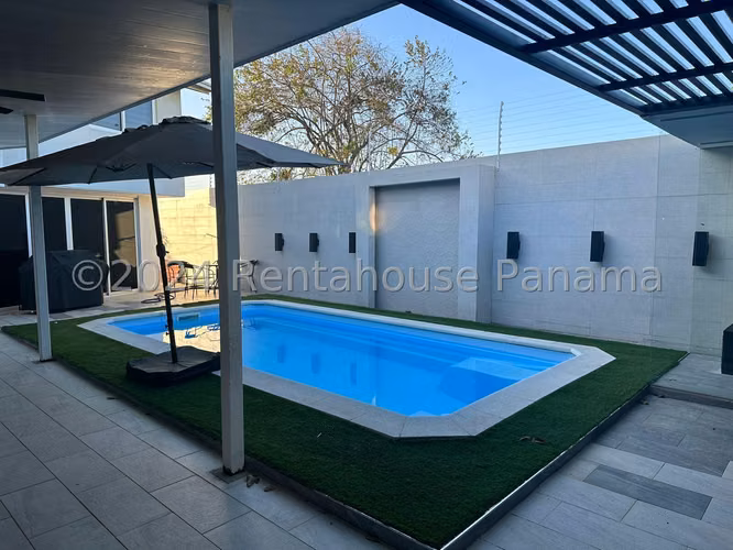Venta de Casa Semi-amoblada en Chorrera Rolling Hills EC - Imagen 7