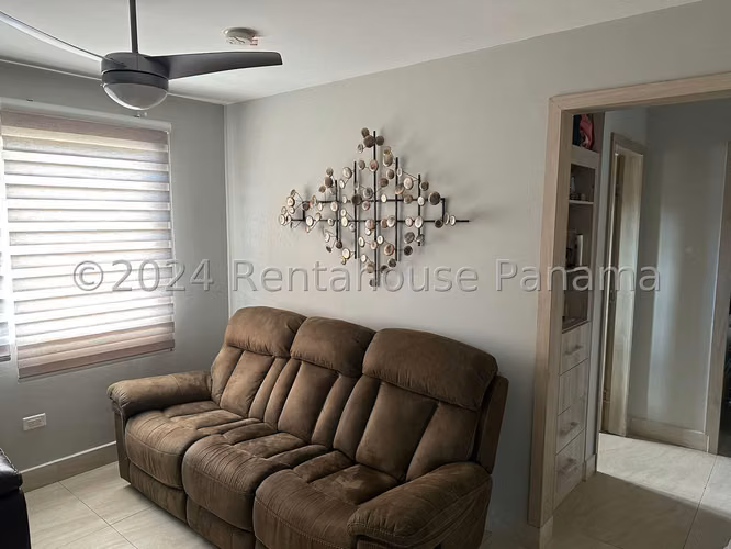 Venta de Casa Semi-amoblada en Chorrera Rolling Hills EC - Imagen 3