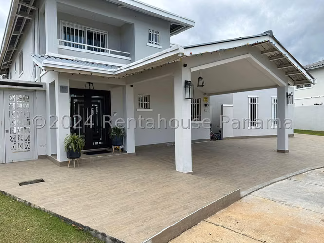 Venta de Casa Semi-amoblada en Chorrera Rolling Hills EC - Imagen 10