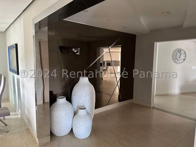 Venta de Casa Semi-amoblada en Chorrera Rolling Hills EC - Imagen 13