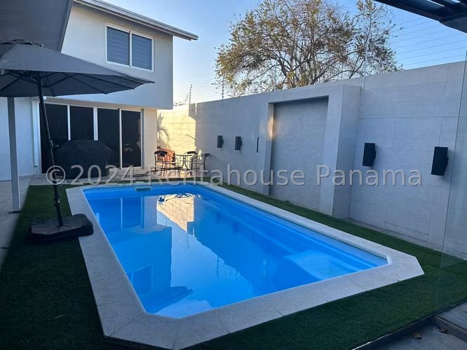 Venta de Casa Semi-amoblada en Chorrera Rolling Hills EC - Imagen 8