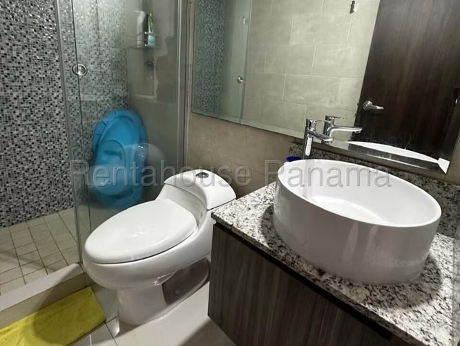 Venta de Casa Amoblada en Chorrera Riverview EC