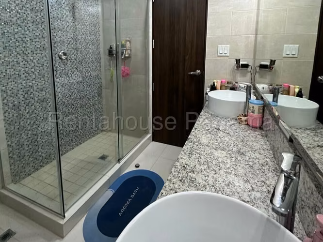 Venta de Casa Amoblada en Chorrera Riverview EC