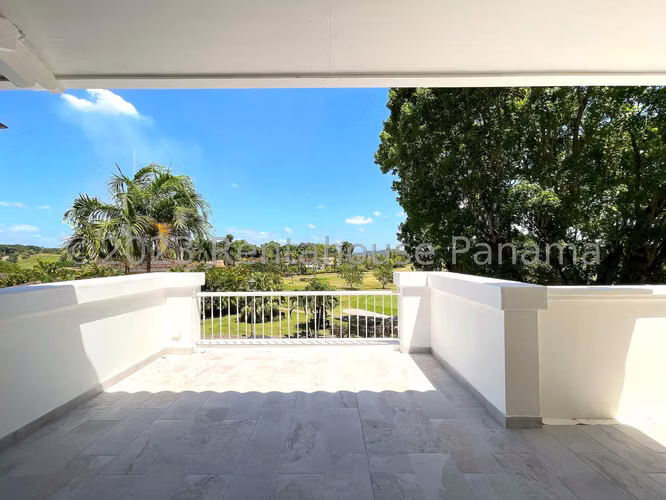 Venta de Apartamento en Ancon Ph Tucán Country Club KC