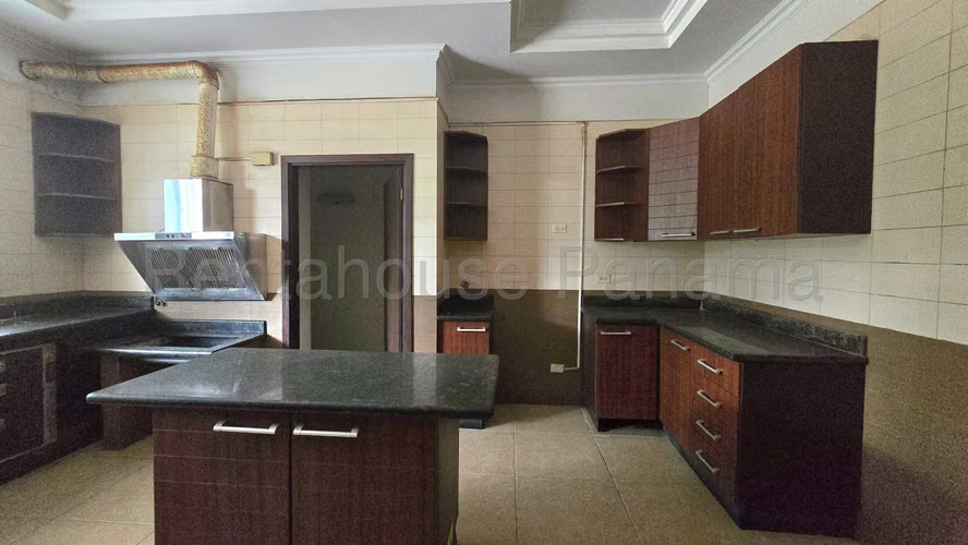 Venta de Casa en Altos de Panama Altos del Country 431.90 Mts PD - Imagen 9