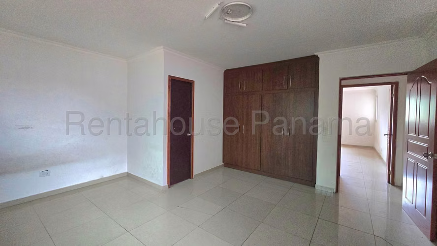 Venta de Casa en Altos de Panama Altos del Country 431.90 Mts PD - Imagen 12