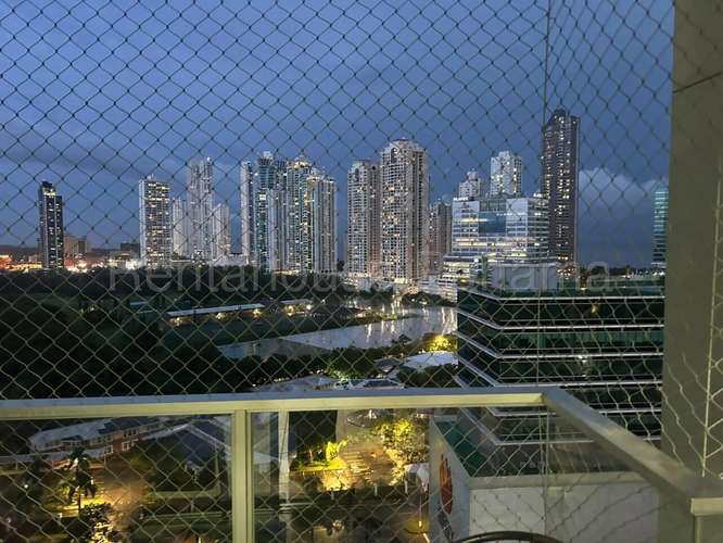 Alquilo Apartamento de 113m2 en Costa del Este green bay 27-2300SRZ