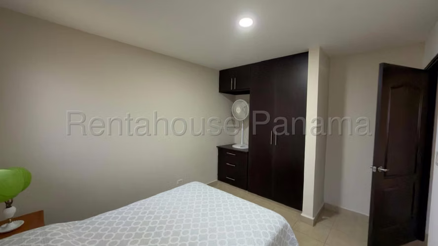 Vendo Casa de 300m2 en Chorrera Sunset Hills 27-1927SRZ