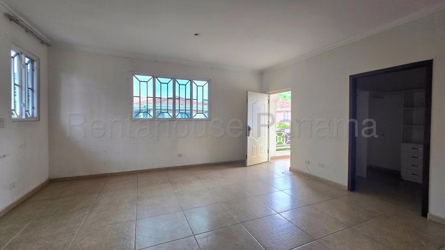 Vendo Casa de 431.90m2 en Altos de Panama Altos del Country 27-2453SRZ - Imagen 6