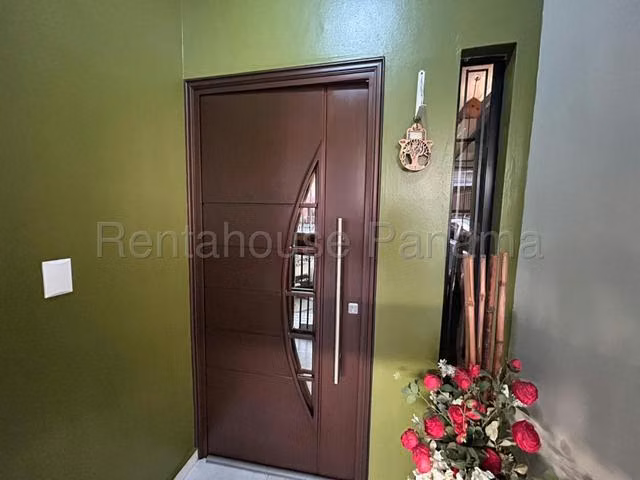 House for Sale in Betania JG
