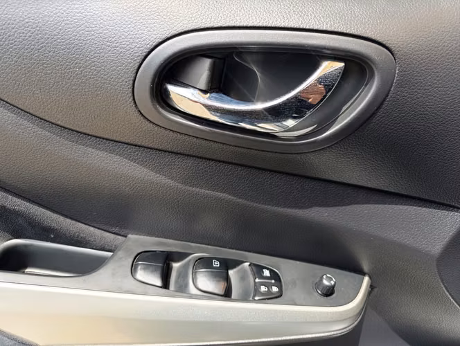 NISSAN NP 300 FRONTIER 2020 4X4  - Imagen 11