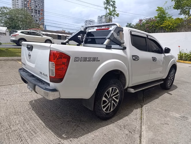 NISSAN NP 300 FRONTIER 2020 4X4  - Imagen 6