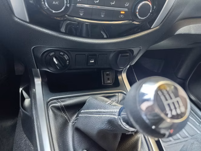 NISSAN NP 300 FRONTIER 2020 4X4  - Imagen 13