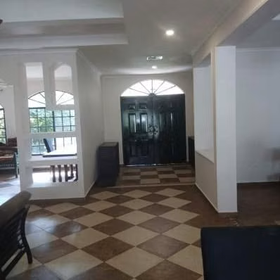 ALQUILER DE CASA CON PISCINA, ALBROOK (6)