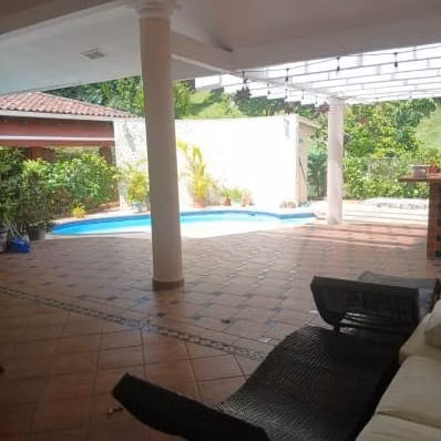 ALQUILER DE CASA CON PISCINA, ALBROOK (6)