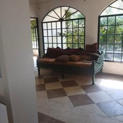 ALQUILER DE CASA CON PISCINA, ALBROOK (6)