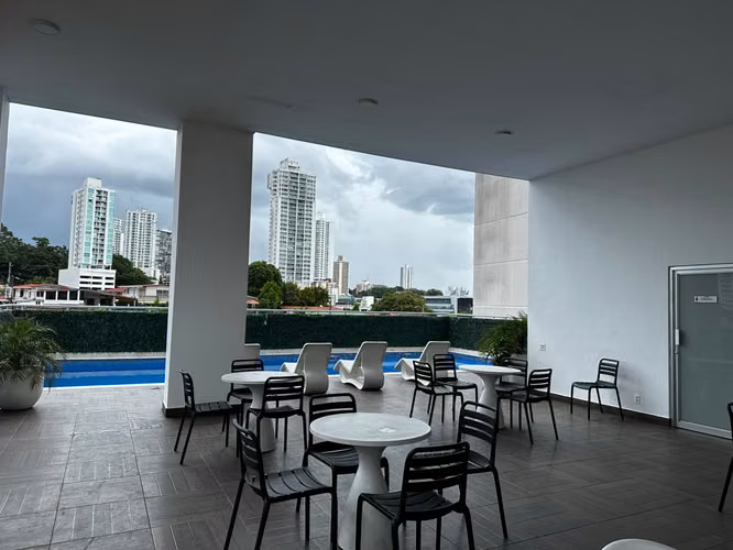 Se alquila apartamento en PH Gaudi-via España  - Imagen 14