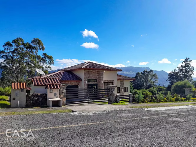Casa Excepcional con Excelentes Vistas en Venta en Cerro Verde Estates, Boquete, Panamá - cs id: 146945