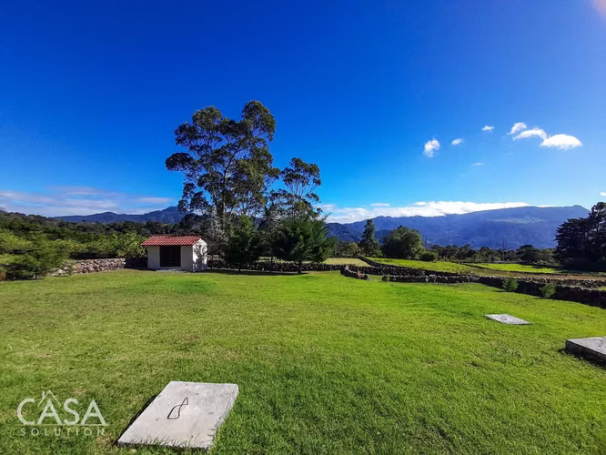Casa Excepcional con Excelentes Vistas en Venta en Cerro Verde Estates, Boquete, Panamá - cs id: 146945