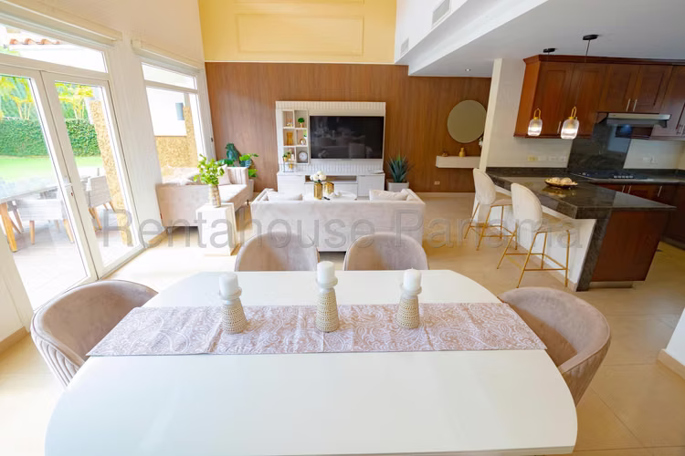 Venta de Casa en Panama Pacifico VILLAS EAGLE Solo Cliente Directo MC