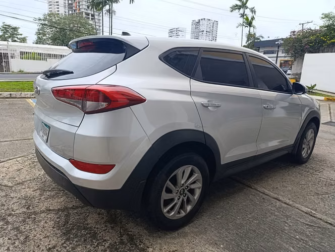 HYUNDAI TUCSON AUTOMATICA  - Imagen 5