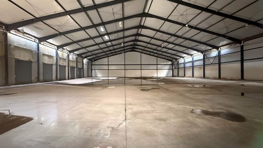 Alquiler de Bodega con Electricidad Trifasica 2125 m2 - Imagen 3