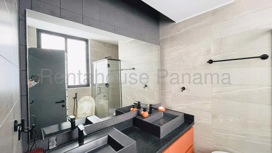 LGU-Venta de apartamento en Coco del Mar, PH Victory Sport.