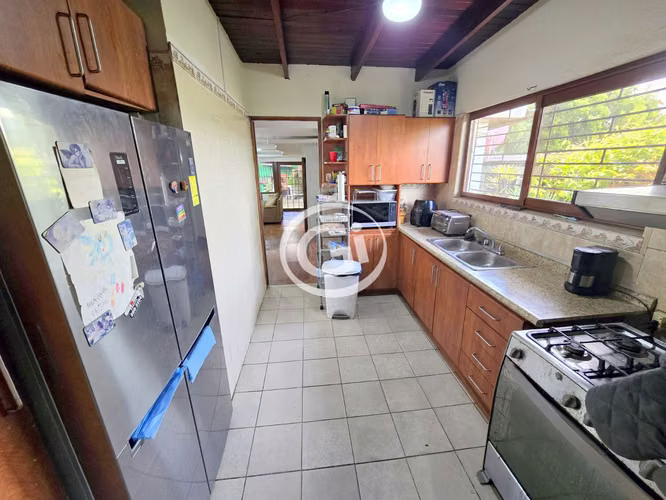 Venta Amplia Casa Unifamiliar El Ingenio. Precio de Remate 788 $/m2 - Imagen 4