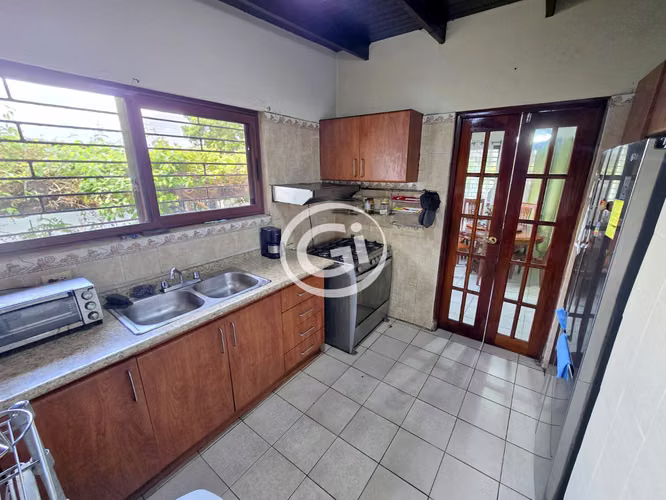 Venta Amplia Casa Unifamiliar El Ingenio. Precio de Remate 788 $/m2 - Imagen 5